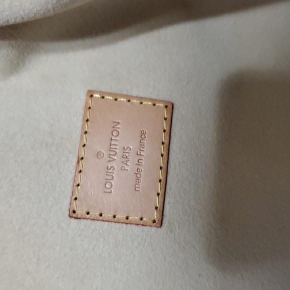 Louis VuittonMonogram Canvas Manhattan GM Handbag - Picture 13 of 17